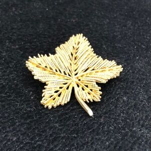 Leaf Brooch